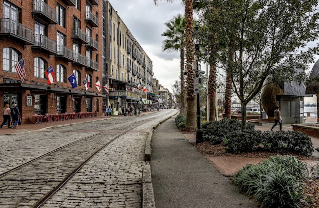 River Street is beautiful by day and haunted by night!