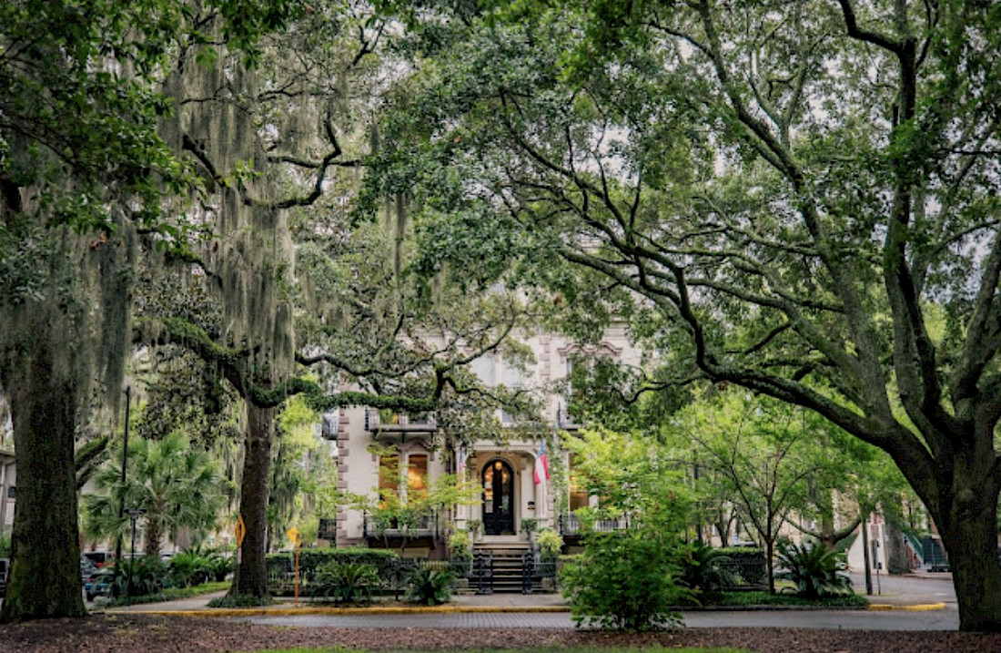 Savannah... gentile, sophisticated, welcoming and ghostly!