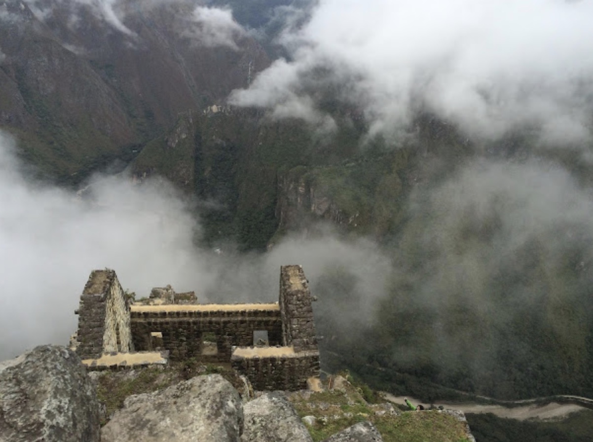 Temple of Three Windows' endless views in the mist.