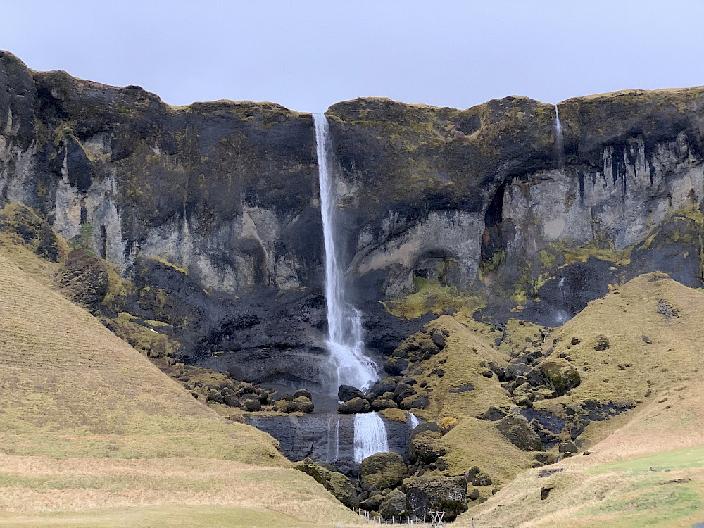 iceland escorted tours 2024