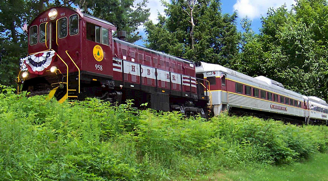 The Lake Winnipesaukee Railroad by Hobo Railroad Co.