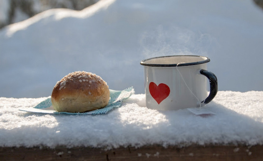 Keep energized with a cinnamon bun and tea!