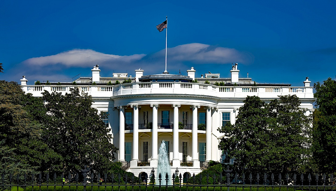 Touring the WHite House is a great way to see how the President of the USA works and lives!